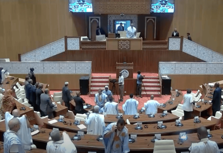 البرلمان يقر تعديلات على النظام الأساسي للجمارك