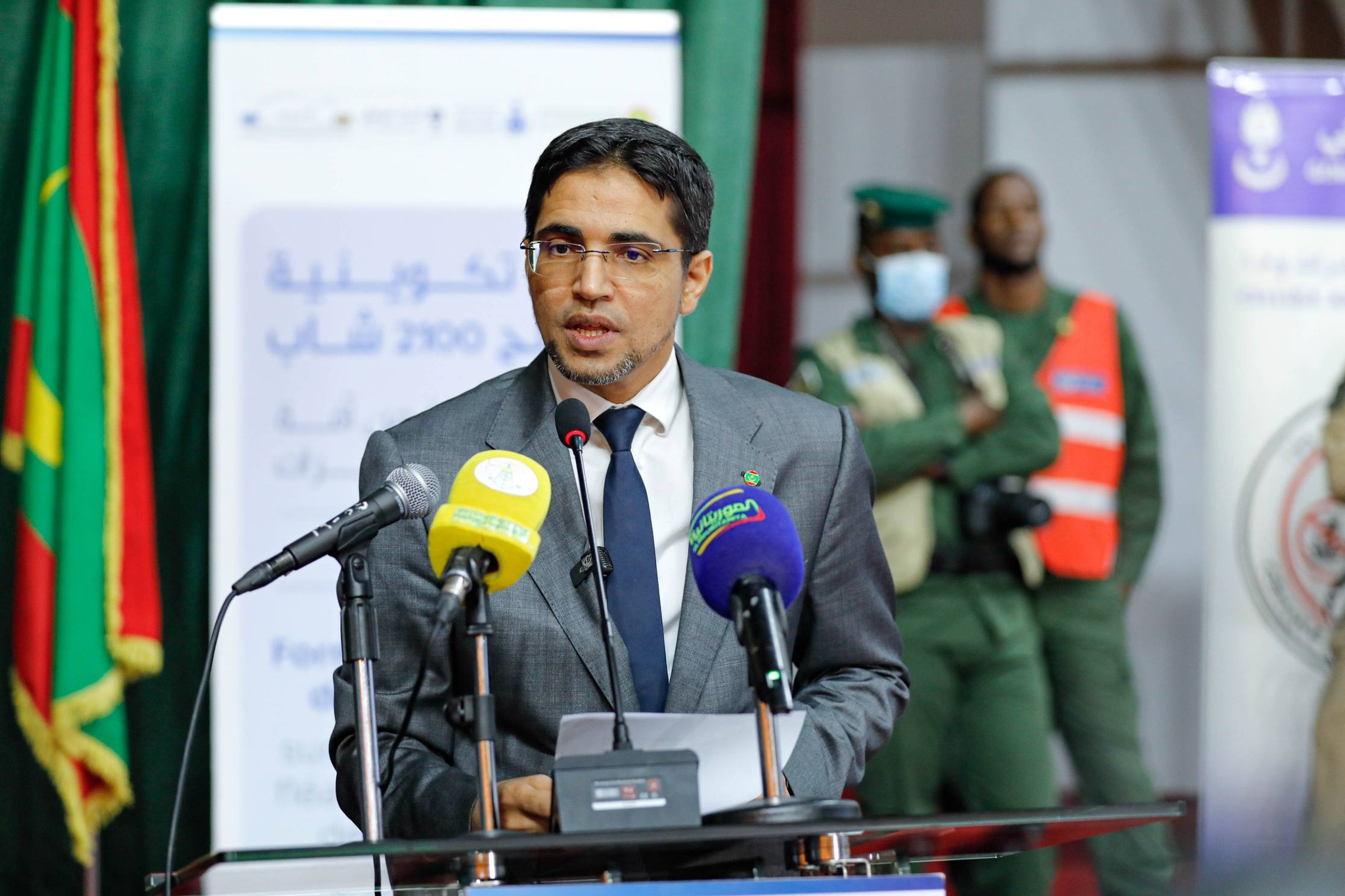 ولد لولي يكشف عن تجميد حسابات مالية وإحالة 972 ملفا متعلقا بالمخدرات